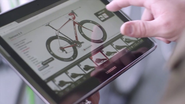 Video Reference: Font, Bicycle part, Bicycle, Material property, Hand, Technology, Vehicle, Finger, Bicycle tire