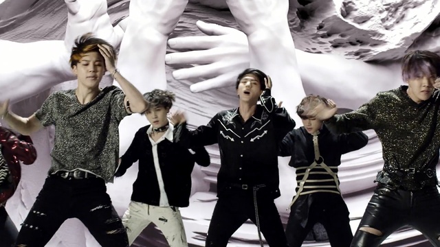 Video Reference: performance, fashion, performing arts, event, product, fun, Person