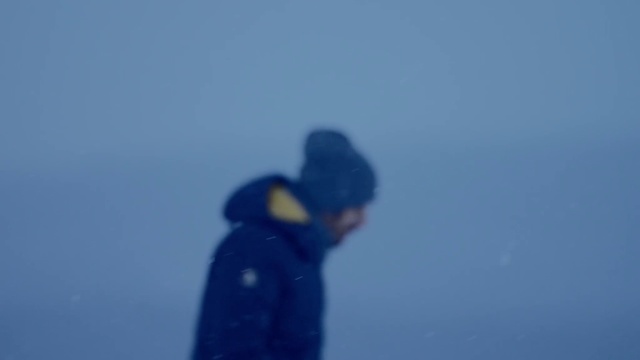 Video Reference: Blue, Sky, Cobalt blue, Atmospheric phenomenon, Snow, Atmosphere, Cloud, Standing, Winter, Geological phenomenon