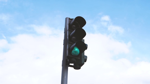 Video Reference: Traffic light, signaling device, Lighting, Sky, Street light, Light fixture, Interior design