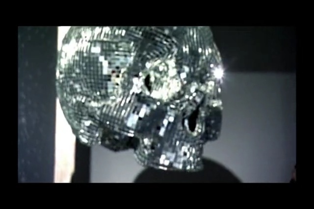 Video Reference: Diamond, Jewellery, Fashion accessory, Gemstone, Ring, Photography, Metal, Still life photography, Lighting accessory