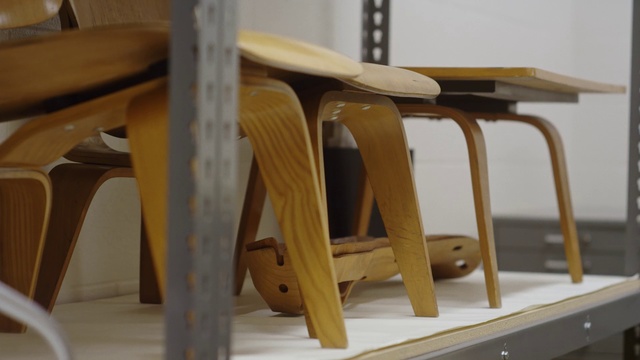 Video Reference: Furniture, Table, Plywood, Wood, Chair, Stool, Wood stain, Hardwood, woodworking, Room