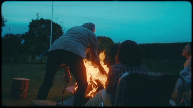 Video Reference: Heat, Fire, Campfire, Bonfire, Flame, Sky, Atmosphere, Fun, Muscle, Camping