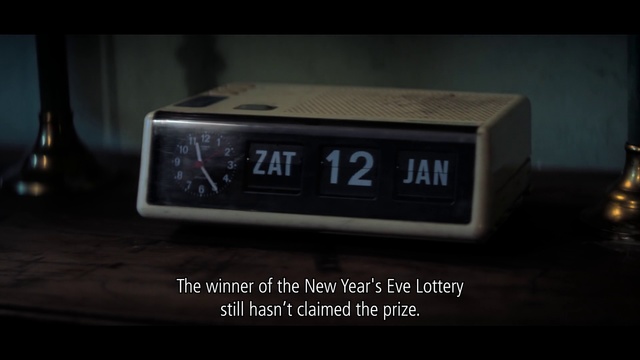 Video Reference: Digital clock, Clock, Alarm clock, Display device, Home accessories, Radio clock, Technology, Electronics, Electronic device, Interior design