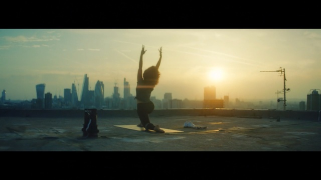 Video Reference: Sky, Water, Screenshot, Horizon, Photography, Backlighting, Digital compositing, City, Skyline, Extreme sport