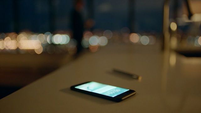 Video Reference: Gadget, Smartphone, Technology, Electronic device, Communication Device, Electronics, Mobile phone, Sky, Portable communications device, Table