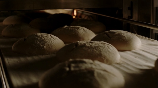 Video Reference: Food, Cuisine, Baking, Dish, Dampfnudel, Bread, Ingredient, Dough, Dessert, Baked goods