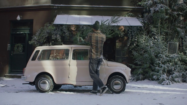 Video Reference: Land vehicle, Vehicle, Car, Mode of transport, Motor vehicle, Van, Classic car, Subcompact car