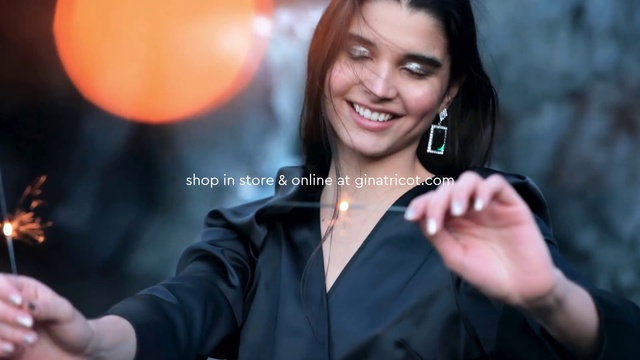 Video Reference: Beauty, Smile, Photography, Audio equipment, Technology, Hand, Finger, Flash photography, Gesture, Portrait