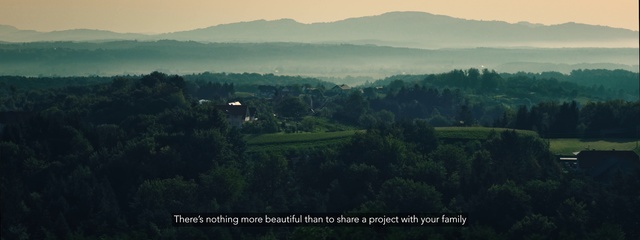 Video Reference: Nature, Hill station, Highland, Atmospheric phenomenon, Vegetation, Mountainous landforms, Green, Sky, Natural landscape, Morning
