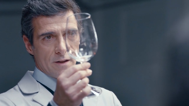 Video Reference: person, water, stemware