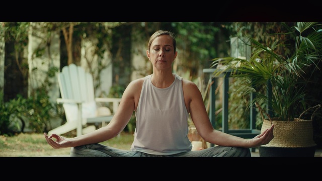 Video Reference: Sitting, Shoulder, Arm, Physical fitness, Photography, Leg, Muscle, Screenshot, Hand, Leisure