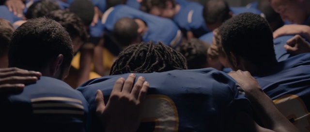 Video Reference: crowd, people, audience, event, interaction, fun