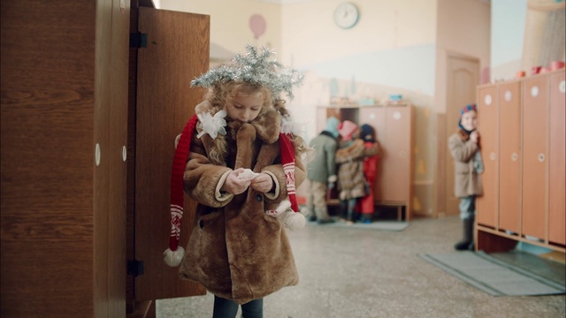 Video Reference: Snapshot, Outerwear, Room, Event, Costume, Fur