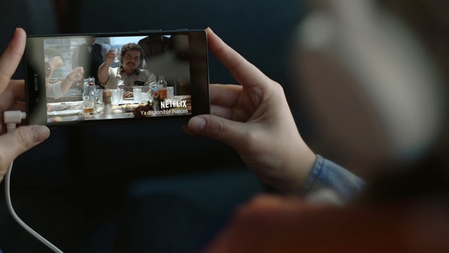 Video Reference: electronic device, hand, finger, technology, gadget, nail, electronics