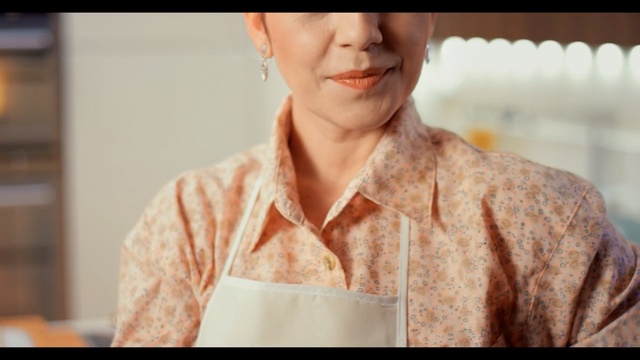 Video Reference: skin, girl, brown hair, Person