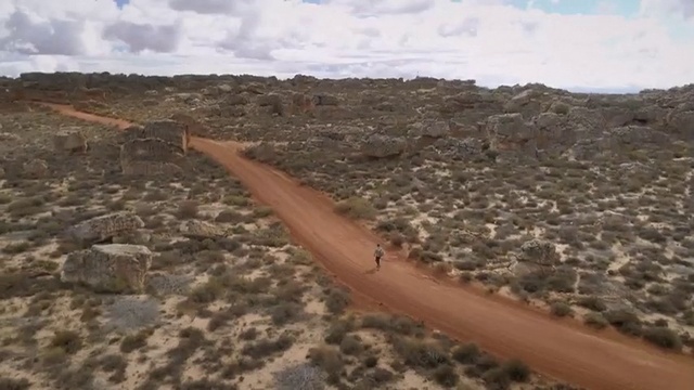 Video Reference: Soil, Ecoregion, Sand, Geological phenomenon, Landscape, Road, Pipe