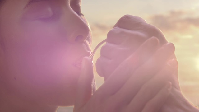 Video Reference: Pink, Purple, Violet, Sky, Petal, Cloud, Hand, Photography, Flower, Macro photography