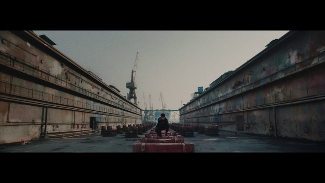 Video Reference: Landmark, Sky, Snapshot, Screenshot, Town, Urban area, Architecture, Morning, Metropolis, Atmosphere