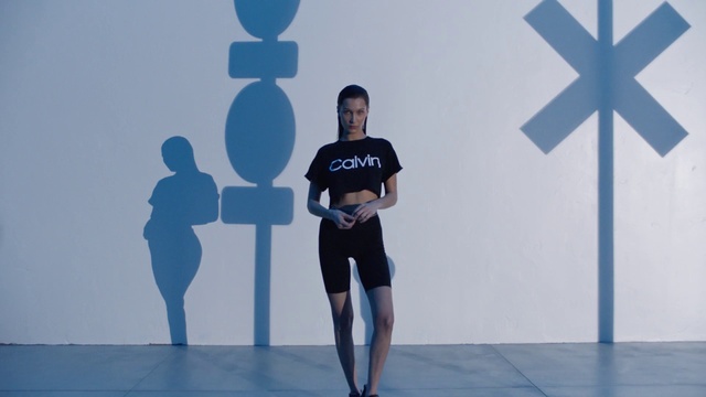 Video Reference: Blue, Joint, Physical fitness, Electric blue