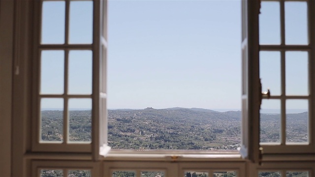 Video Reference: Window, Daylighting, Room, Sash window, Glass, Sky, Architecture, Building, House, Interior design