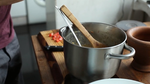 Video Reference: Food, Dish, Cuisine, Cookware and bakeware, Cooking, Recipe, Ingredient, Gravy