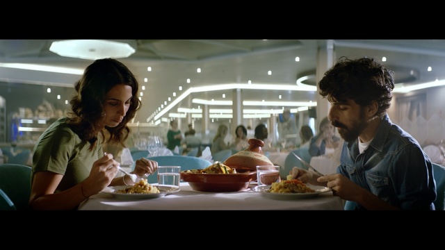 Video Reference: Eating, Meal, Food, Restaurant, Fun, Conversation, Lunch, Human, Junk food, Dish