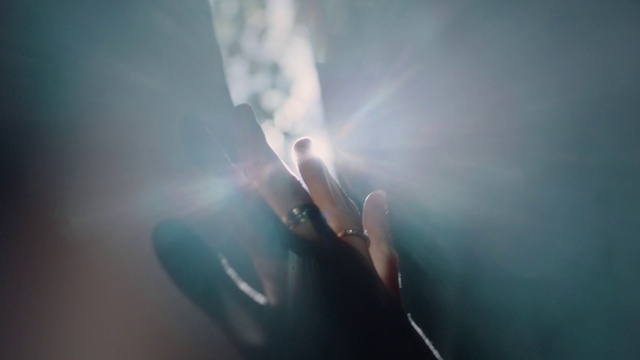 Video Reference: Light, Blue, Hand, Sky, Sunlight, Finger, Atmosphere, Arm, Lens flare, Photography