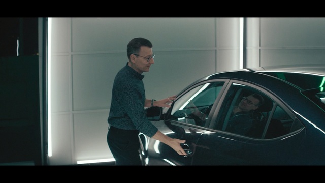 Video Reference: Vehicle door, Vehicle, Automotive design, Car, Motor vehicle, Luxury vehicle, Automotive window part, Person