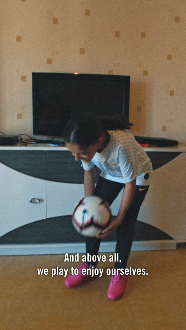 Video Reference: Ball, Soccer ball, Child, Fun, Leg, Knee, Photo caption, Play