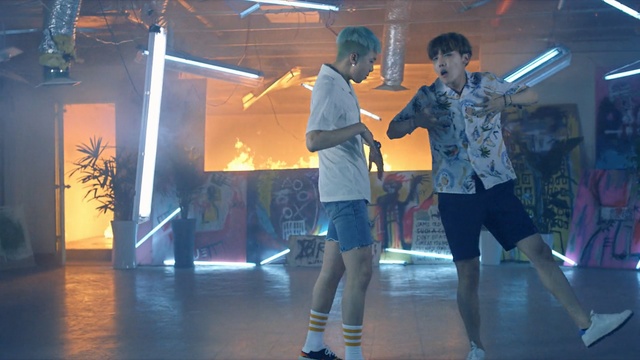 Video Reference: entertainment, performance, light, stage, performing arts, dance, fun, performance art, event, choreography, Person