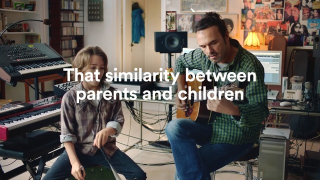 Video Reference: electronic device, musical instrument, music, technology, audio, electronic instrument, musician, musical instrument accessory, recording, Person