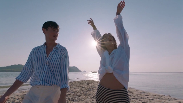 Video Reference: Vacation, People on beach, Fun, Gesture, Sky, Sea, Hand, Happy, Beach, Travel