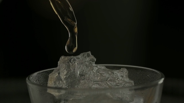 Video Reference: fountain, structure