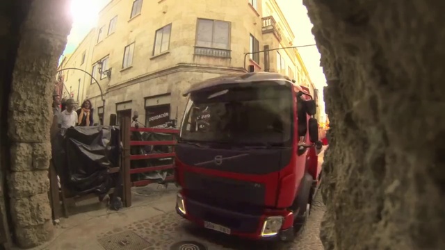 Video Reference: Land vehicle, Vehicle, Car, Mode of transport, Motor vehicle, Transport, Commercial vehicle, Van, Automotive tire, Street