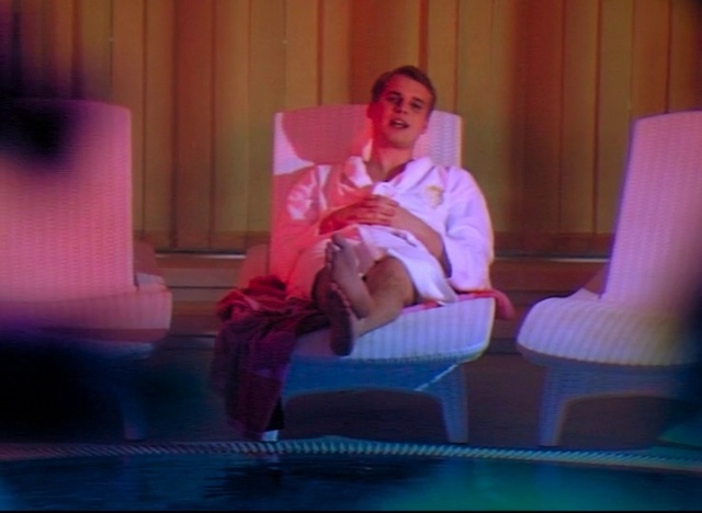 Video Reference: Pink, Fun, Human, Leg, Sitting, Performance, Leisure, Stage, Furniture, Performing arts