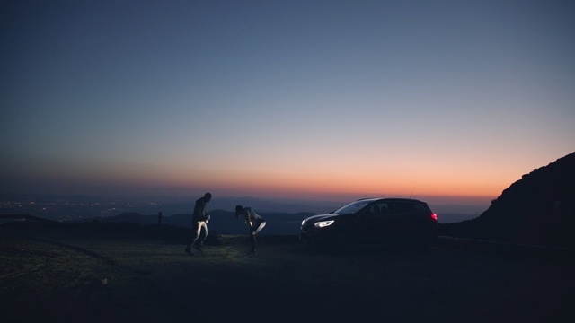 Video Reference: sky, horizon, sunrise, sunset, morning, photography, atmosphere, dawn, hill, evening