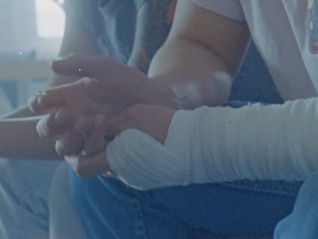 Video Reference: Hand, Arm, Finger, Joint, Elbow, Leg, Sky, Wrist, Nail, Gesture