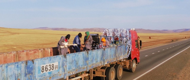 Video Reference: transport, mode of transport, vehicle, ecoregion, landscape, sahara, road, desert, steppe, sand