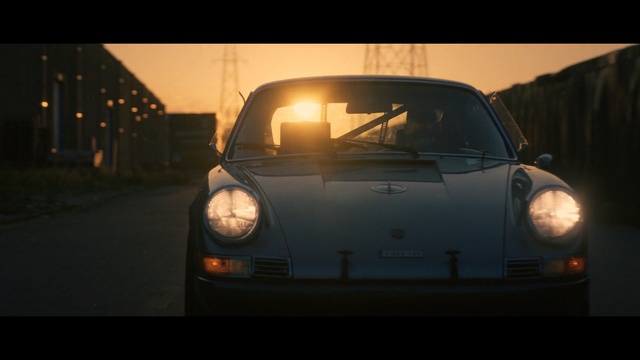 Video Reference: Land vehicle, Vehicle, Car, Windshield, Automotive design, Coupé, Porsche 959, Supercar, Glass, Mode of transport