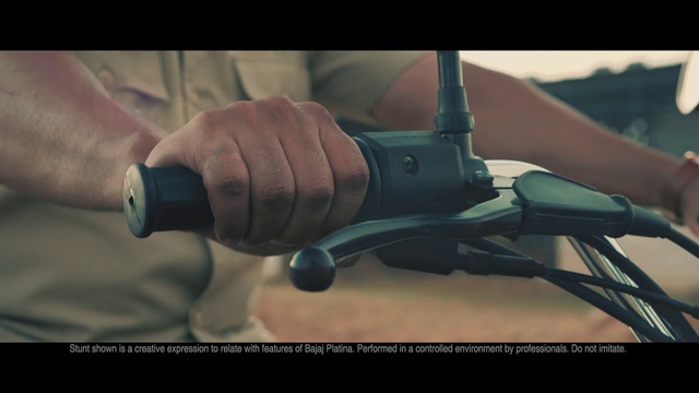 Video Reference: Animation, Hand, Screenshot, Thing, Person, Sitting, Photo, Woman, Small, Pair, Feet, Table, Black, Cat, Holding, Man, Laying, Green, Computer, Blue, Standing, White, Player, Board, Knife, Ball, Weapon, Gun