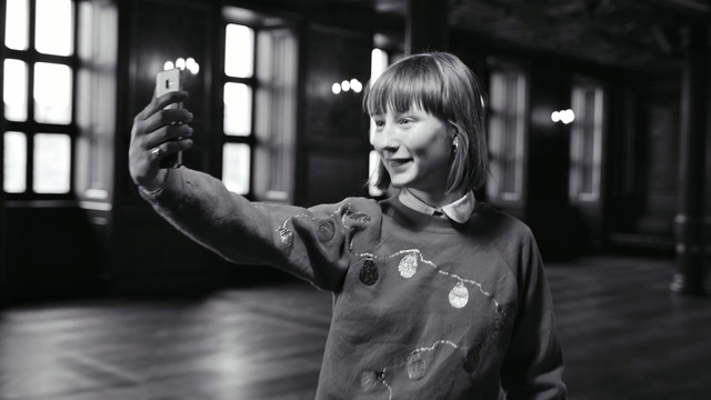 Video Reference: Photograph, Black, Black-and-white, Snapshot, Monochrome, Photography, Monochrome photography, Hand, Fun, Style