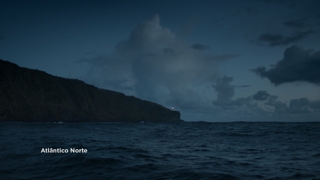 Video Reference: sea, sky, ocean, horizon, coastal and oceanic landforms, wind wave, water, geological phenomenon, atmosphere, cloud
