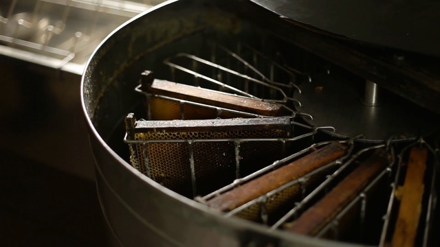 Video Reference: Cookware and bakeware, Cooking