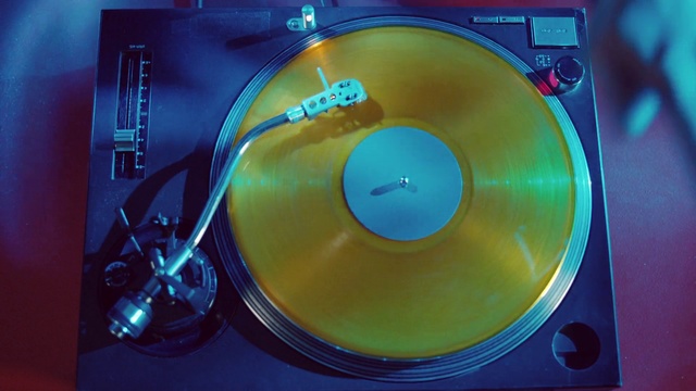 Video Reference: Data storage device, CD, Electronics, Technology, Dvd, Electronic device, Minidisc, Record player, Circle