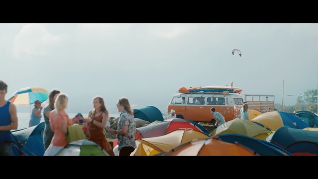 Video Reference: Tourism, Vacation, Fun, Vehicle, Travel, Summer, Leisure, Crowd