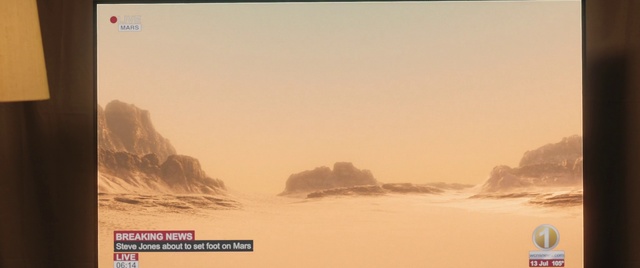 Video Reference: Atmospheric phenomenon, Natural environment, Sky, Ecoregion, Sand, Landscape, Sea, Adaptation, Coast, Screenshot