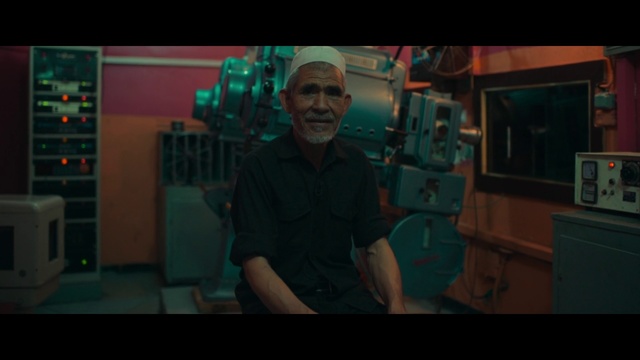 Video Reference: Screenshot, Fun, Human, Movie, Muscle, Digital compositing, Photography, Darkness, Space, Midnight, Person