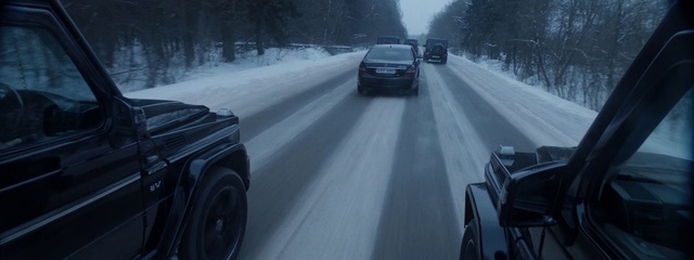 Video Reference: Snow, Mode of transport, Automotive tire, Tire, Road, Vehicle, Atmospheric phenomenon, Winter, Car, Freezing