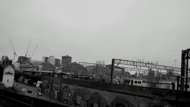 Video Reference: Transport, Urban area, Bridge, Monochrome, Black-and-white, Metropolitan area, City, Vehicle, Metropolis, Overpass